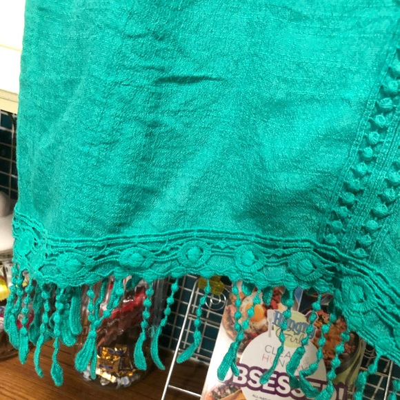 Top - Picture 2 of 4